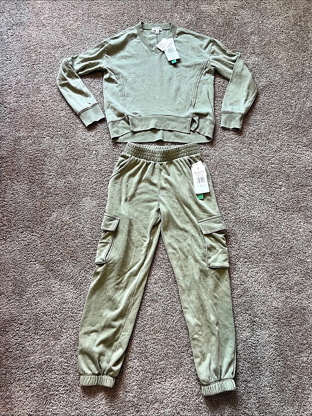 Stitch & Pine Cargo Jogger Set sage Green Girls Large top & medium pants NWT